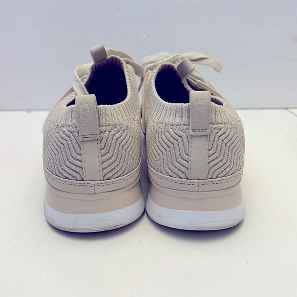 UGG WIllows Knit Women’s sneakers size 10